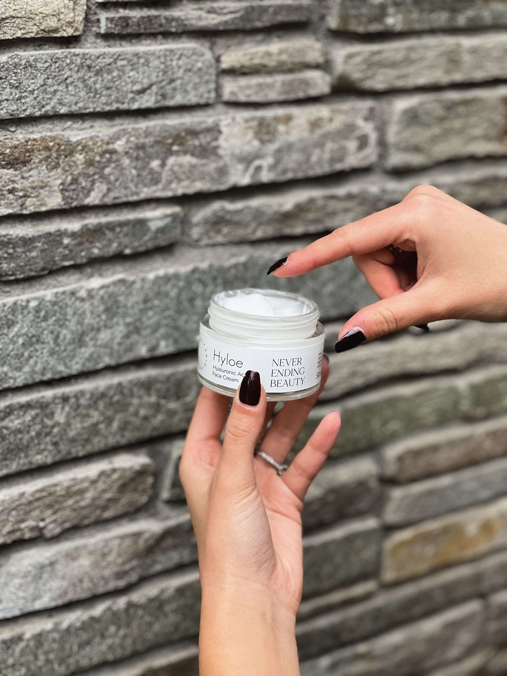 Hyloe 24ωρη Ενυδατική Κρέμα Προσώπου Ημέρας με Υαλουρονικό Οξύ