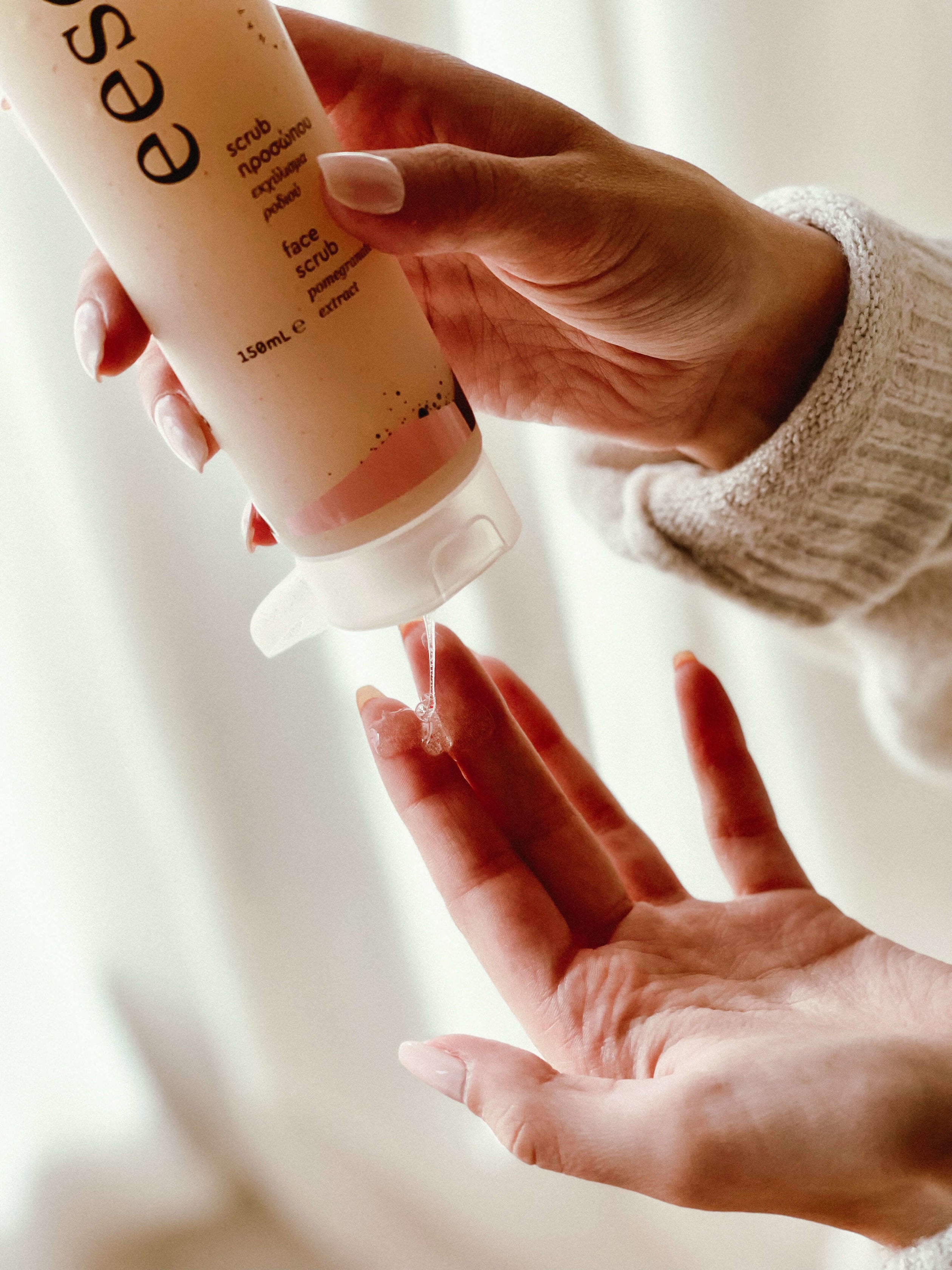 Scrub Προσώπου με Εκχύλισμα Ροδιού